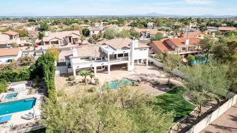 View/Area - 11628 S Warcloud Ct, Phoenix, AZ 85044 photo 9 of 15