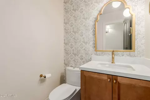Bath - 11628 S Warcloud Ct, Phoenix, AZ 85044 photo 1 of 6