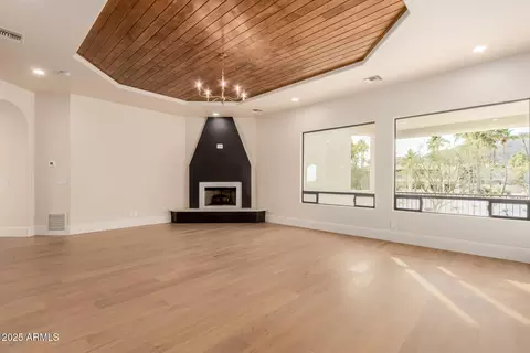 Living - 11628 S Warcloud Ct, Phoenix, AZ 85044 photo 16 of 22