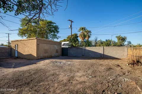 Exterior - 3754 E Taylor St, Phoenix, AZ 85008 photo 5 of 8