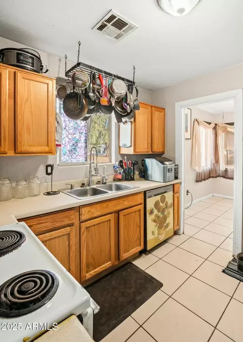 Kitchen - 3754 E Taylor St, Phoenix, AZ 85008 photo 2 of 2