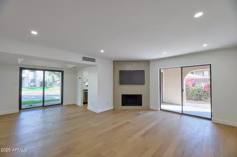 9115 E Purdue Ave #114, Scottsdale, AZ 85258