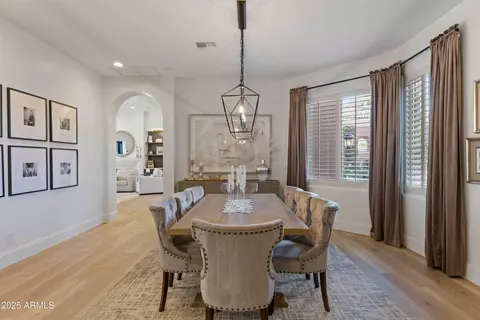 Dining - 3937 E Norcroft Cir, Mesa, AZ 85215 photo 3 of 5