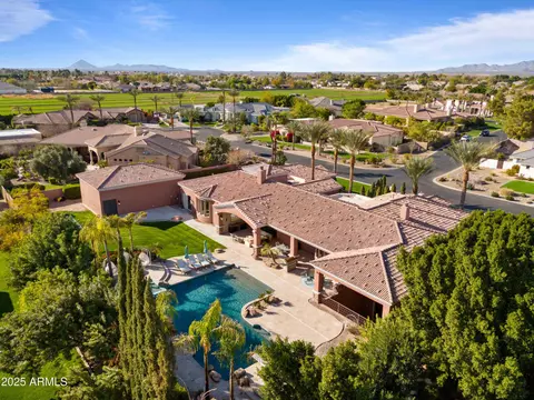 View/Area - 3937 E Norcroft Cir, Mesa, AZ 85215 photo 4 of 20