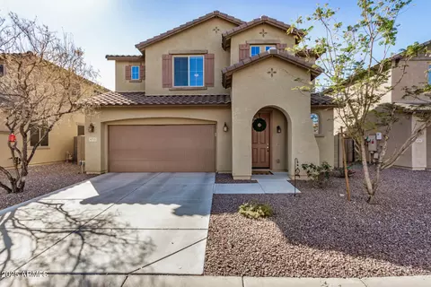 6713 Elmwood St, Mesa, AZ 85205