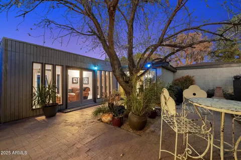 Exterior - 7334 N 7th Ave, Phoenix, AZ 85021 photo 13 of 17