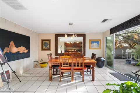 Dining - 7334 N 7th Ave, Phoenix, AZ 85021 photo 1 of 2