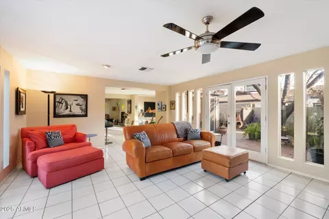 Living - 7334 N 7th Ave, Phoenix, AZ 85021 photo 3 of 3