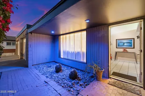 Exterior - 7334 N 7th Ave, Phoenix, AZ 85021 photo 10 of 17
