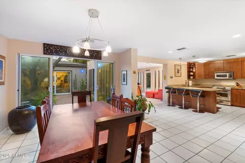Dining - 7334 N 7th Ave, Phoenix, AZ 85021 photo 2 of 2