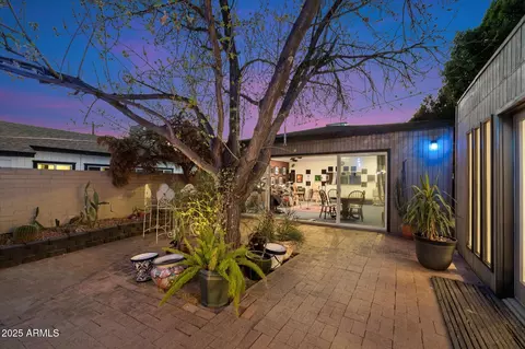 Exterior - 7334 N 7th Ave, Phoenix, AZ 85021 photo 11 of 17