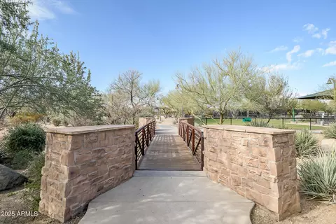 View/Area - 2425 W Bronco Butte Trl #2030, Phoenix, AZ 85085 photo 5 of 7