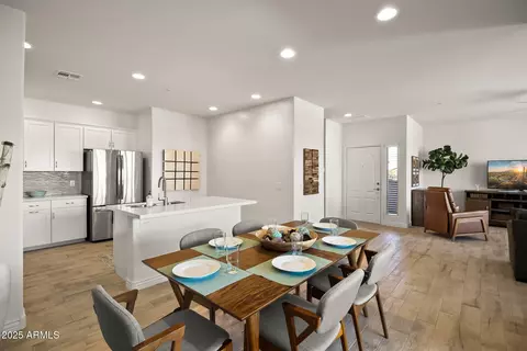 Dining - 2425 W Bronco Butte Trl #2030, Phoenix, AZ 85085 photo 2 of 2