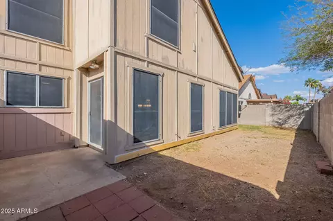 Exterior - 433 E Utopia Rd, Phoenix, AZ 85024 photo 2 of 4