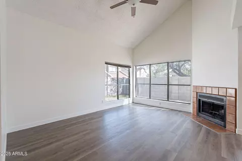 Living - 433 E Utopia Rd, Phoenix, AZ 85024 photo 1 of 7