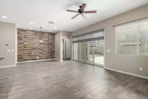 4960 S Wade Dr, Gilbert, AZ 85298 photo 9