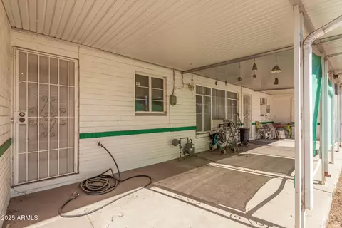 Exterior - 1217 Edgemont Ave, Phoenix, AZ 85006 photo 1 of 4