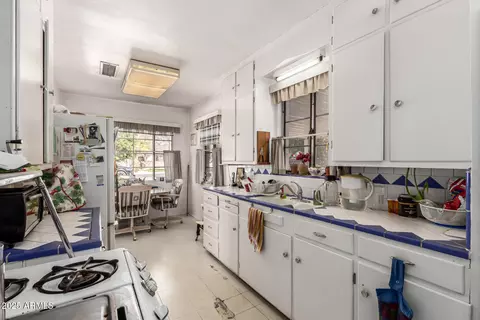 Kitchen - 1217 Edgemont Ave, Phoenix, AZ 85006 photo 1 of 2
