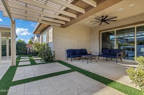 Exterior - 3947 E Austin Dr, Gilbert, AZ 85296 photo 8 of 20