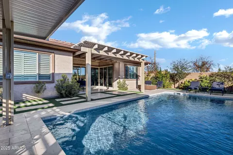 Exterior - 3947 E Austin Dr, Gilbert, AZ 85296 photo 7 of 20