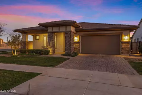 Exterior - 3947 E Austin Dr, Gilbert, AZ 85296 photo 12 of 20
