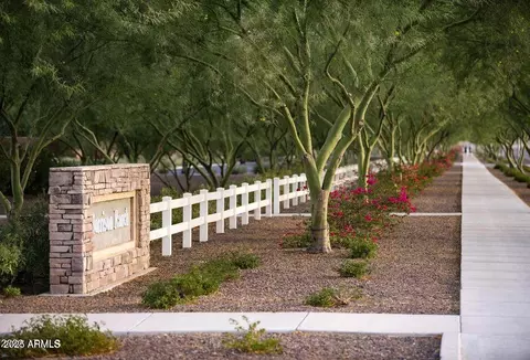 View/Area - 3947 E Austin Dr, Gilbert, AZ 85296 photo 1 of 7