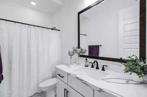 Bath - 3947 E Austin Dr, Gilbert, AZ 85296 photo 2 of 5