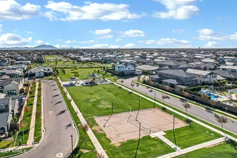 View/Area - 3947 E Austin Dr, Gilbert, AZ 85296 photo 6 of 7