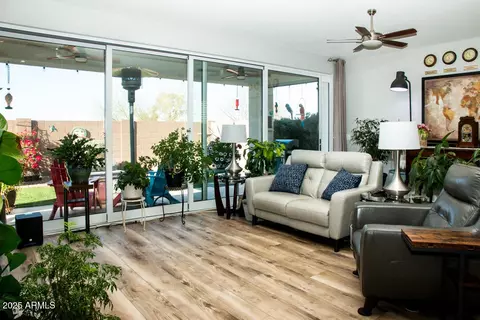 808 E Constance Way, Phoenix, AZ 85042
