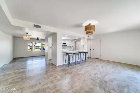 14643 N 35th Dr, Phoenix, AZ 85053 photo 6