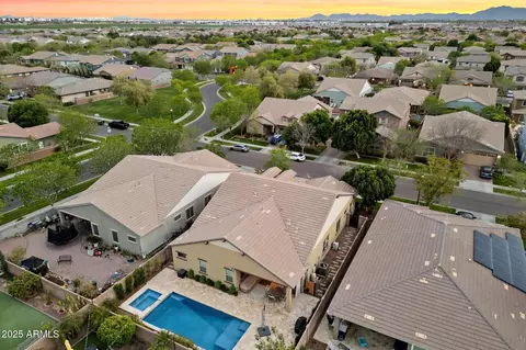 4088 E Comstock Dr, Gilbert, AZ 85296