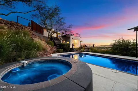 Exterior - 4959 E Red Rock Dr, Phoenix, AZ 85018 photo 6 of 8