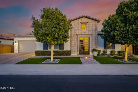 4191 S Emerald Dr, Chandler, AZ 85249