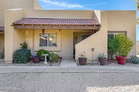 5848 W Gelding Dr, Glendale, AZ 85306