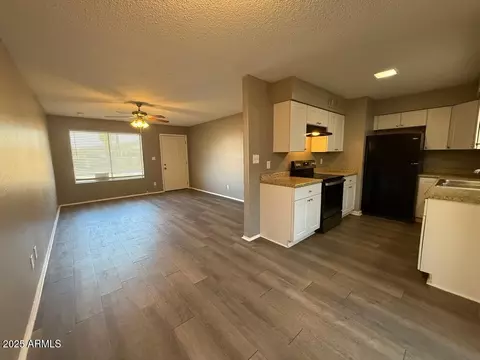 Living - 816 E Hazel Dr, Phoenix, AZ 85042 photo 2 of 3