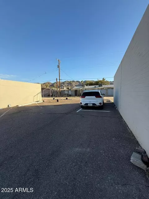 Exterior - 801 E Siesta Dr, Phoenix, AZ 85042 photo 2 of 3