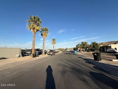 View/Area - 801 E Siesta Dr, Phoenix, AZ 85042 photo 1 of 1