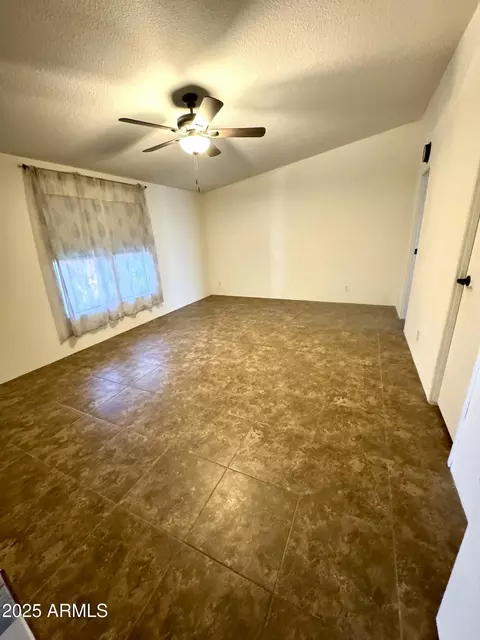 208 E Wagoner Rd, Phoenix, AZ 85022 photo 9