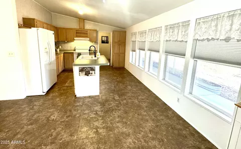 208 E Wagoner Rd, Phoenix, AZ 85022 photo 4