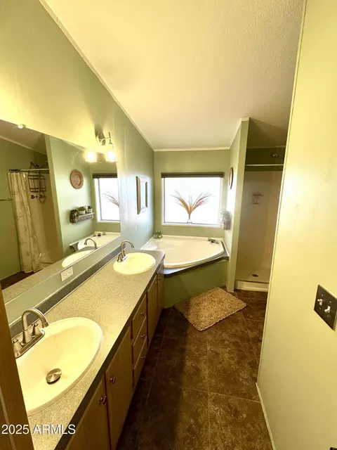 208 E Wagoner Rd, Phoenix, AZ 85022 photo 11