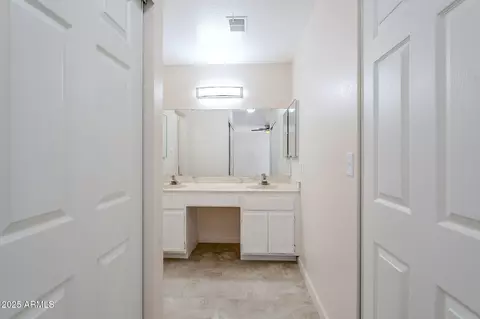 Bath - 4702 N 87th Ave, Phoenix, AZ 85037 photo 1 of 5