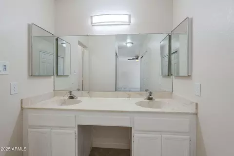 Bath - 4702 N 87th Ave, Phoenix, AZ 85037 photo 2 of 5