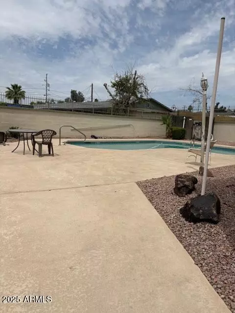 Exterior - 214 E Ruth Ave #107, Phoenix, AZ 85020 photo 7 of 7