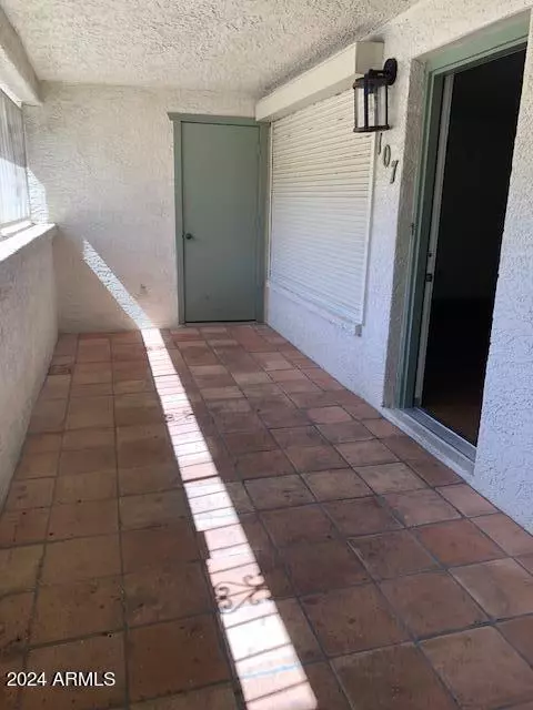 Exterior - 214 E Ruth Ave #107, Phoenix, AZ 85020 photo 4 of 7