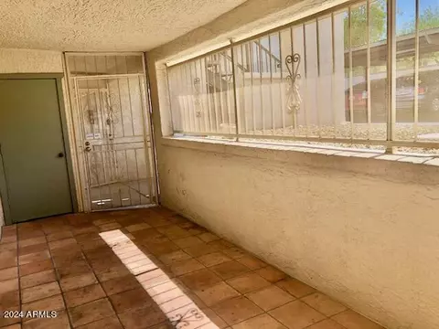 Exterior - 214 E Ruth Ave #107, Phoenix, AZ 85020 photo 6 of 7