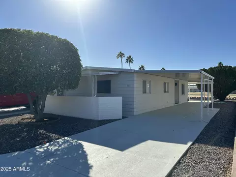 2318 N Nicklaus Dr, Mesa, AZ 85215