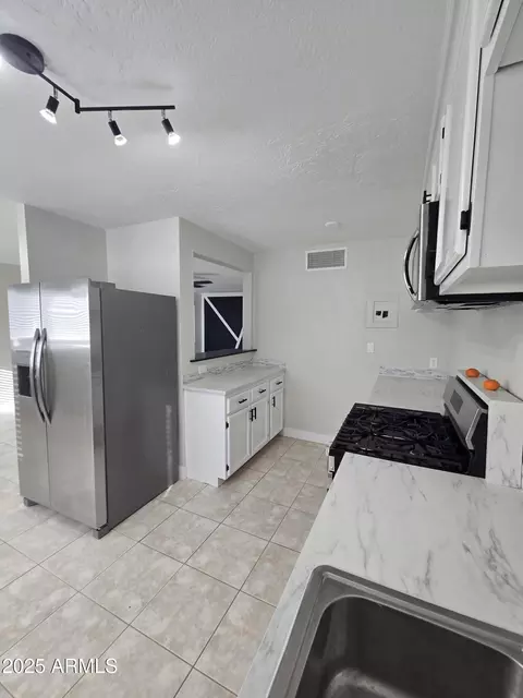 1835 E Atlanta Ave, Phoenix, AZ 85040 photo 9