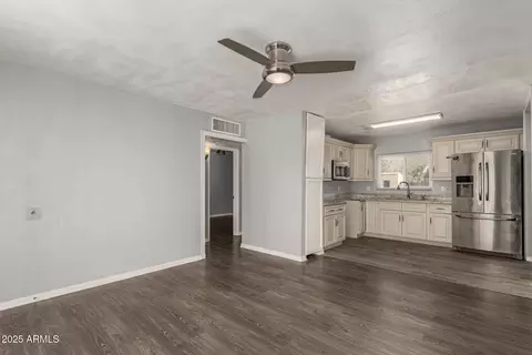 Living - 4205 N 3rd Ave, Phoenix, AZ 85013 photo 2 of 5