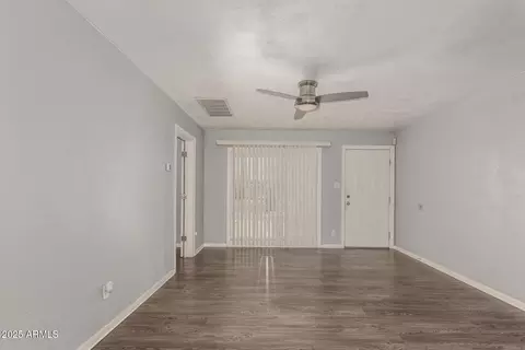 Living - 4205 N 3rd Ave, Phoenix, AZ 85013 photo 4 of 5