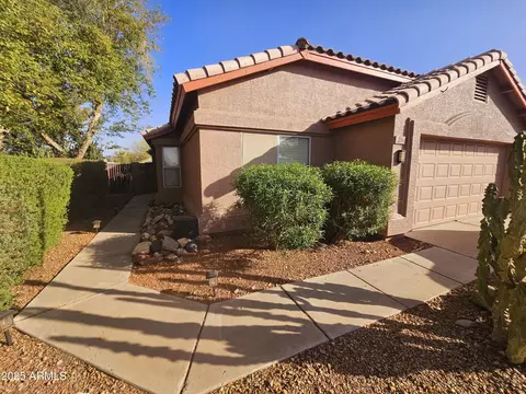8662 W Paradise Ln, Peoria, AZ 85382